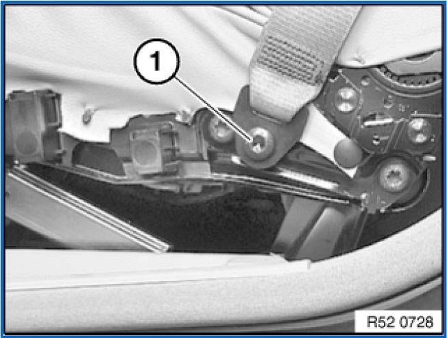 3 Release the screw (1) for belt mounting. Installation: Replace the bolts.