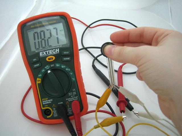 Testing an FSR The easiest way to determine how your FSR works is to connect a multimeter in resistancemeasurement mode (http://adafru.