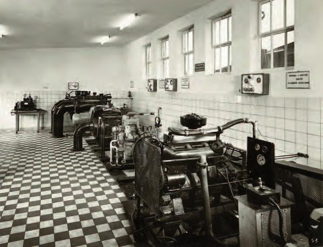 Test Benches Neu-Ulm Plant 1950 The Economic Wonder The gasket wonder of the 1950s came from Neu- Ulm and was known as the REINZ-SUPER-SPE- ZIAL.