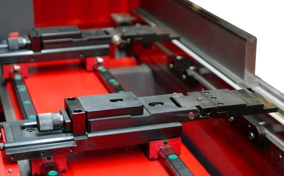 2 AXIS BACK GAUGE (X,R) 2 AXIS BACK GAUGE The CNC 2 Axis back gauge comes standard on the B-Genius line of press brakes and is an option