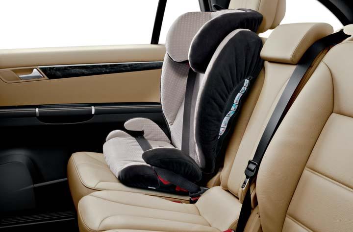 Child seats Vario bag KidFix child seat Booster seat for optimum side-impact protection, with height-adjustable backrest.