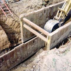 It also increases the speed of placing pipe to grade. Features: Reinforced top rails. Foam filler. Mud plate. Adjustable. Thru-wall lifting lugs. Four-point lift system.