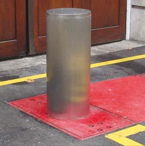 position) Option of an automatic Accumulator or a manual hand pump is available if the bollard is to be re-raised during power failure.