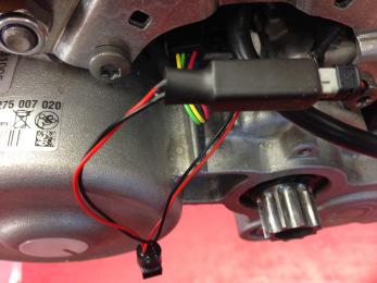 7. Put the dismounted plug of the speed sensor into the free socket of the