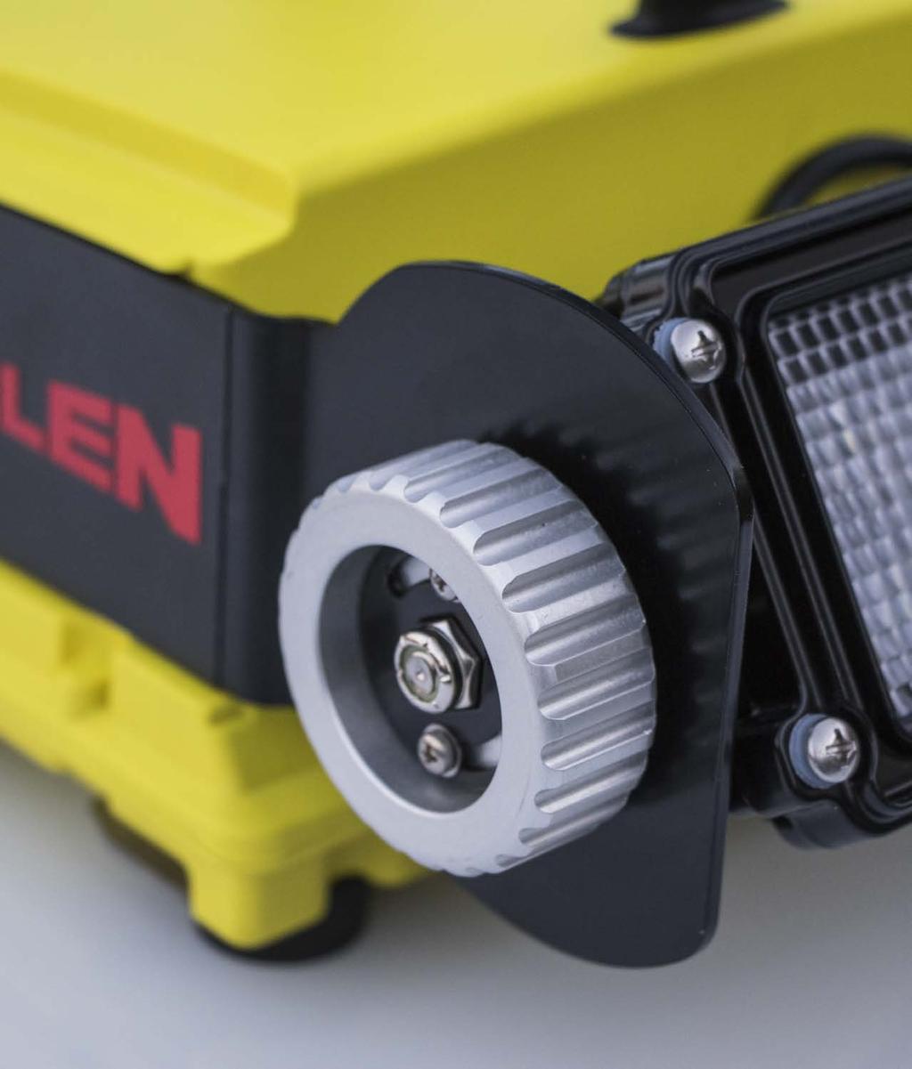 Optics Whelen s renowned Pioneer optics are trusted throughout the emergency warning industry.