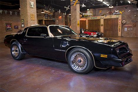 Lot #633 1978 PONTIAC FIREBIRD TRANS AM COUPE VIN 2W87Z8L132072 Complete custom restoration in 2006 with only 3,500 miles