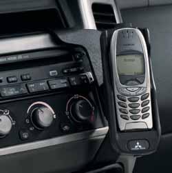 IN-CAR ENTERTAINMENT Mobile phone hands free base kit Includes switchbox, microphone and base plate (cradle needs to be clicked into the base plate).