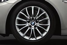 BMW Individual: The features available from BMW Individual perfectly complement the Luxury Line (see pages / ).