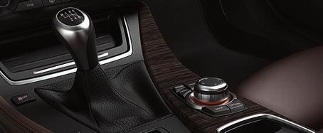 points. Seat heating for driver and front passenger. With three heating levels for seat surfaces and backrests.