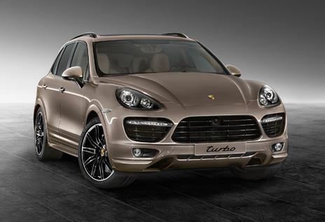 A diverse selection of options is available to you to make your Cayenne Turbo in Umber Metallic instantly recognisable.