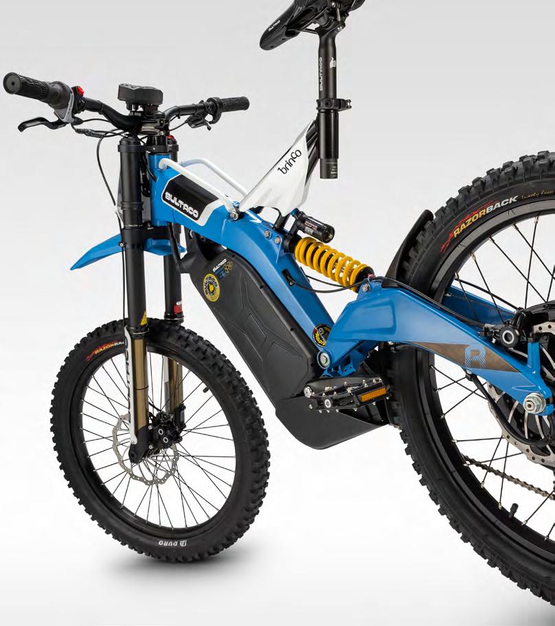 DRIVE AND ENJOY Get the very most out of the Bultaco Brinco Enjoy the perfect ride Even if pedaling and engine are separate systems, combine them to enjoy the best experience.