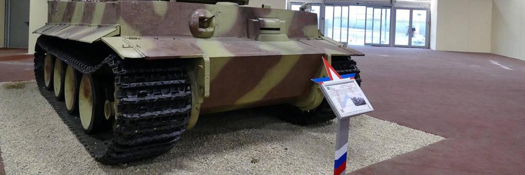 Now the tank has paint and markings of the s. Pz. Abt. 505 (Yuri Pasholok).