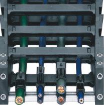 Designing with igus Strain Relief Elements Chainfix igus E-ChainSystems Ideally, the cables/hoses should be strain relieved at both ends of the E-Chain.