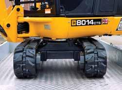 3 The high quality 230mm wide short pitch tracks perform in the most arduous applications.