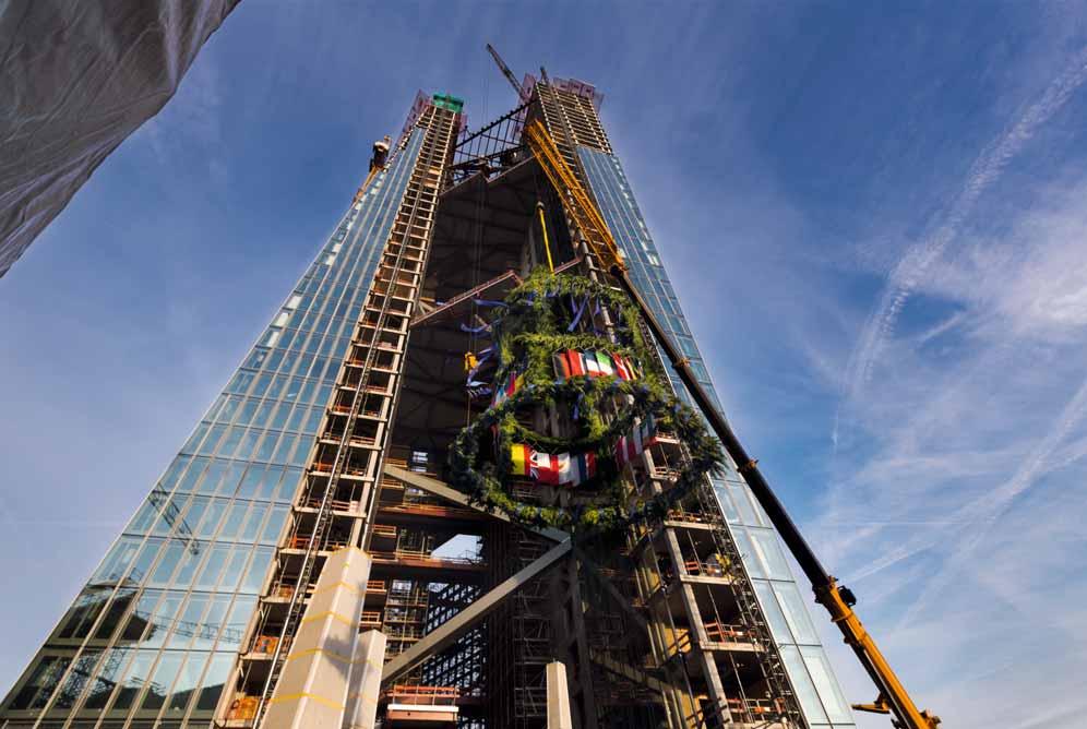 ECB je 20. septembra priredila likof, da bi proslavila zaključek glavnih konstrukcijskih del na svoji novi stavbi v Ostendu, vzhodnem delu mesta.