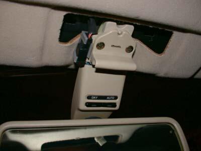 Remove side-handles from headliner. See figure PIC 012.