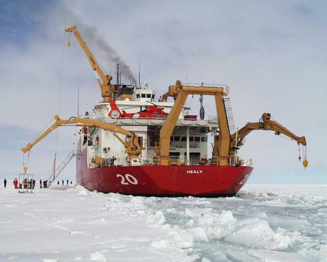 HEALY Status Underway on Arctic West Summer 2010 deployment (three phases) Just completed joint extended