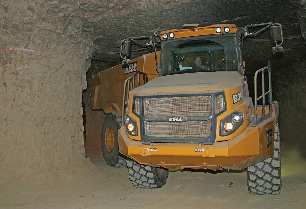 The two-axle vehicle was adapted to the specific requirements of pit Commissioning year 2016 mining to transport head in the narrowest of spaces on routes of up Commissioning country to 2500 meters