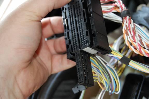 Removing large black subconnector.