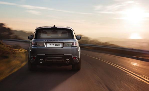 Strength is nothing without control. Range Rover Sport features an advanced aluminium body and lightweight front and rear suspension.