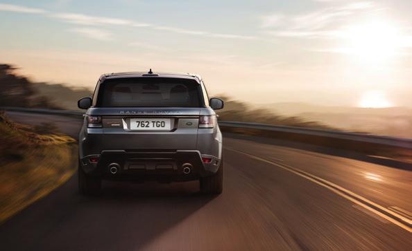 Strength is nothing without control, Range Rover Sport features an advanced aluminium body and lightweight front and rear suspension.