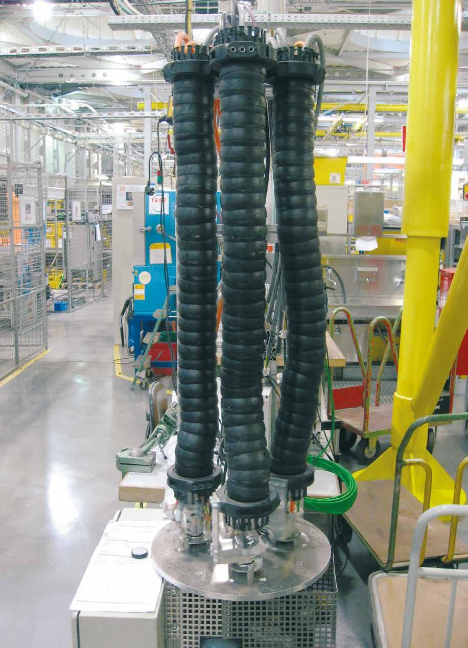 chainflex chainflex Cables for robots Torsion tested The increasingly complex movements in industrial applications demand twistable cables with a long service life, similar to the classic chainflex