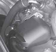 ) CAUTION: Extended use of the choke may impair piston and cylinder wall lubrication and shorten the life of the engine.
