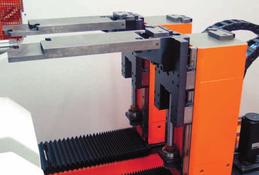 Backguage Type III When used with a sheet lifting device or rear-mounted bending tools, this system assures perfect handling of metal workpieces at the