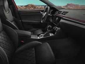 69 68 WOLF, IN WOLF S CLOTHING INTERIOR DESIGN The interior is decorated with the carbon décor bearing the SportLine logo.