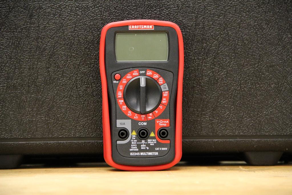 Voltmeters and Signal Processors Craftsman 82345 Handheld Multimeter meter and signal processor for multiple measurements dial