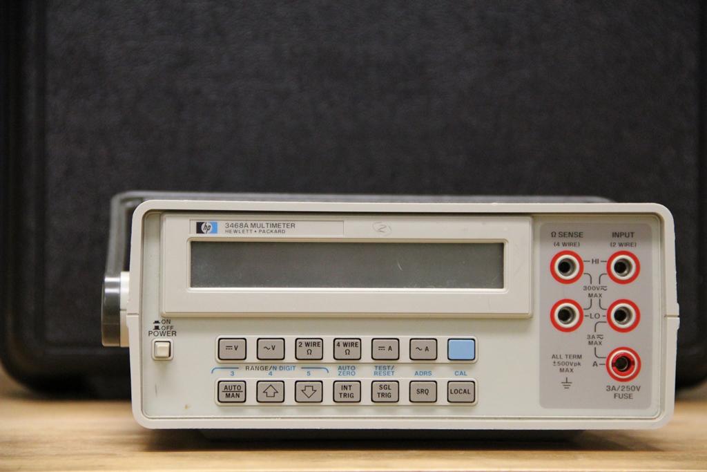 Voltmeters and Signal Processors Hewlett-Packard 3468A Benchtop Multimeter meter and signal processor for multiple measurements Advantages: multiple measurement capabilities, very high resolution, 2-