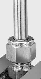 Make sure that the tube rests firmly on the shoulder of the preswaging tool body and that the nut is fingertight. 4.