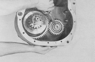 end plate between the 2nd gear