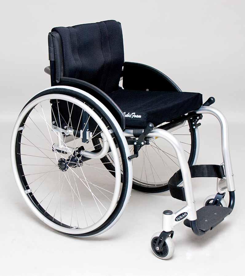 Adaptable features include a stepless adjustable balance point; angle and height-adjustable back; and angle and height-adjustable footrests.