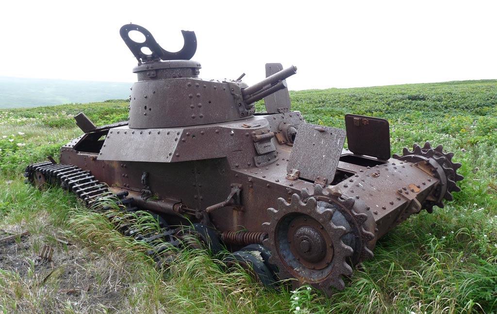 August 1945, at 3:00 PM (local time). It has two hits on the front of the turret, but it's not a critical damage. There are also 3 holes in the rear turret hatch, incl.