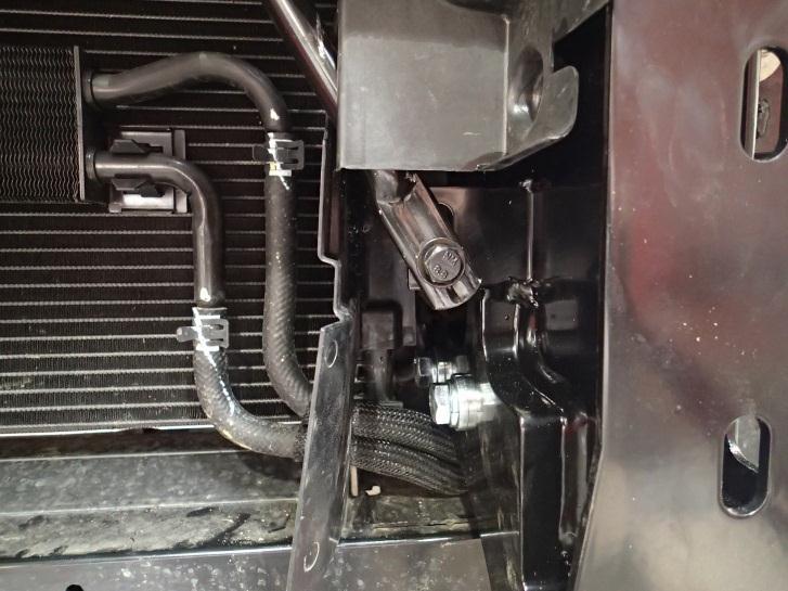 On each side, pull the braces as close to the mount bracket as possible and tighten the bolts into the chassis followed by the front bolt followed by the side bolts to the above specified torque. 42.