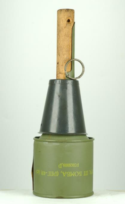 RPG-43 Hand-Grenade (wikipedia.org and www.lexpev.