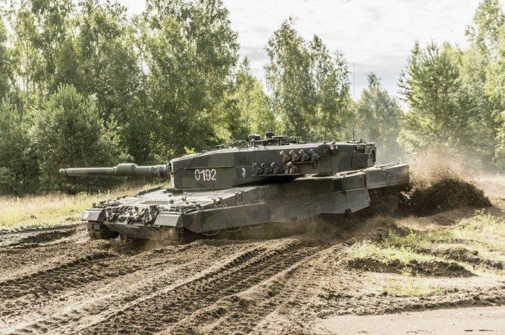 Jane's Defence Weekly [Content preview Subscribe to IHS Jane s Defence Weekly for full article] Out with the old: Polish land systems modernisation Poland is pressing ahead with a wide-ranging