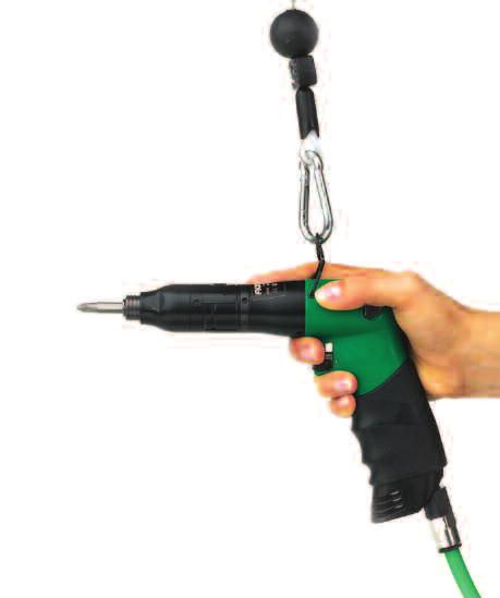 The grip is manufactured with an ergonomic sheath made of no slip material making it easier to hold the screwdriver, increasing the hand grip, improving the handling, the thermal isolation and