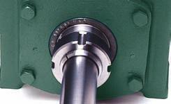 Tighten locking nut by hand to remove clearances.