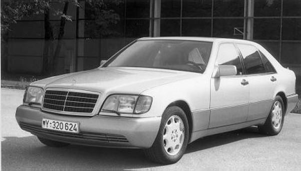Autonomous Cars History VaMP (1995) Versuchsfahrzeug für autonome Mobilität PKW >2000 km from Munich to Kopenhagen and back in normal traffic Up to 180