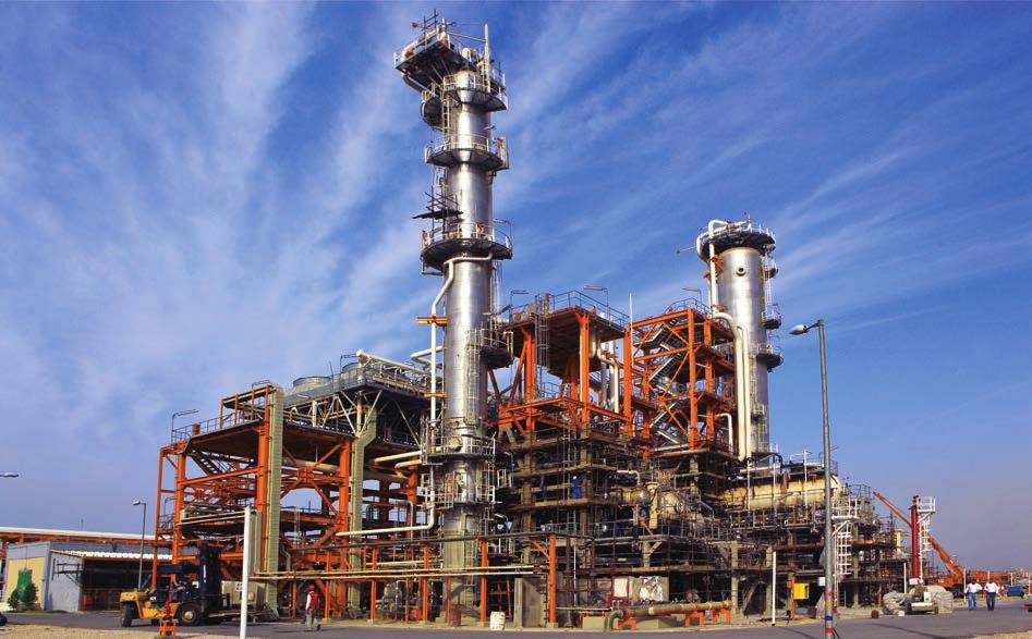 14-15 Downstream - Gas Refineries South Pars - Phases 17 & 18 South Pars - Phases 9 & 10 The development of phases 17 and 18 of South Pars gas field, awarded to a consortium of OIEC, IDRO and IOEC,