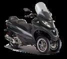 NERO OPACO CARBONIO Also available with only combined braking. VERDE OPACO MP3 500 SPECIAL EDITION Piaggio is a registered trademark of Piaggio & C. S.p.A. ** The Sport version is also available with only combined braking.