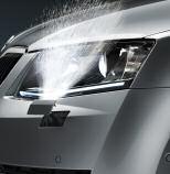 Bi-Xenon headlights are standard on Laurin & Klement and vrs, and optional on SE, GreenLine, SE L and Scout. Telescopic front headlight washers.