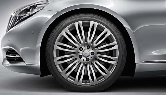 Wheels & Tires 13R 20 Multi-spoke Alloy Wheels painted in Thulium Silver Front:
