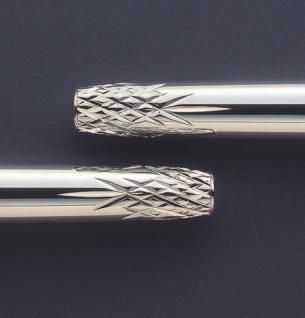 The deep guilloche cut patterns shown here on the Lismore writing instruments are reminiscent of the cuts that are an integral part of Waterford crystal.