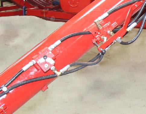 With auger running, adjust flyting speed as required for smooth feeding of material into main flyting.