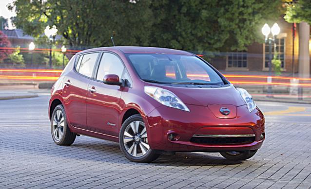 NISSAN S COMMITMENT TO ZERO EMISSION MOBILITY Nissan LEAF: The world s first mass-market, all-electric car With more than 75,000 global sales and more than 33,000 deliveries in the United States,