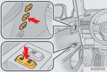 n Memory recall function (driver s side only) Each electronic key can be registered to recall your preferred driving position. n Registering procedure 1 Check that the shift lever is in P.