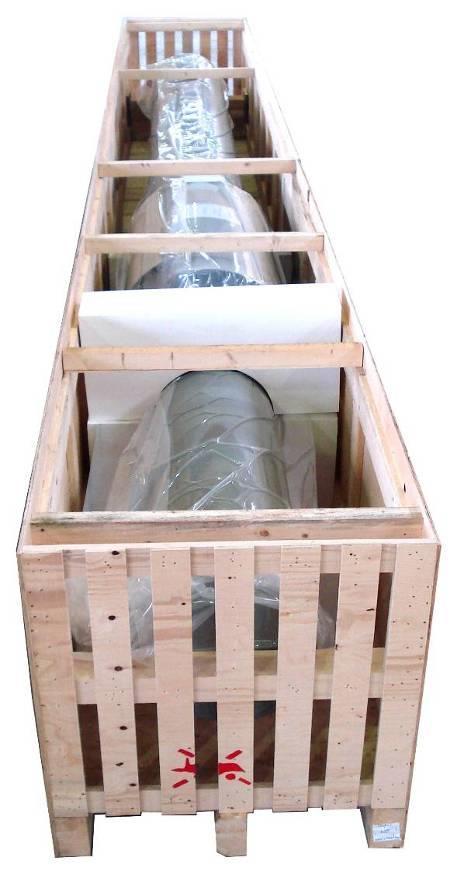 The whole bushing is covered by plastic foil with desiccant bags added. In this packing the bushing can be stored in dry rooms covered by a roof for up to 24 months. Fig.